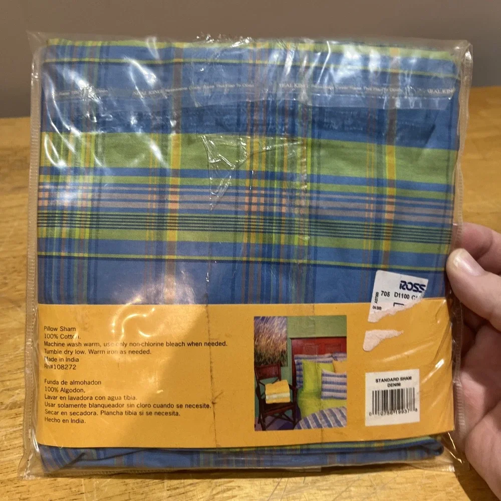 IZOD Resort Den Check Plaid PILLOW SHAM Blue Green Pink‎